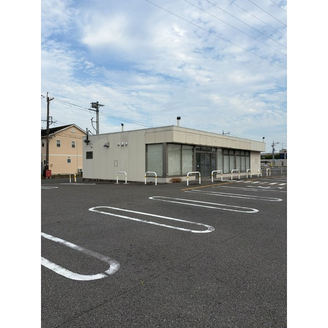 本巣郡北方町高屋白木１丁目の店舗一部