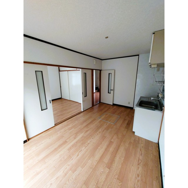 岐阜市野一色２丁目の一戸建ての居間・リビング