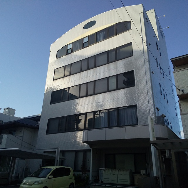 岐阜市雨踊町の店舗事務所の外観