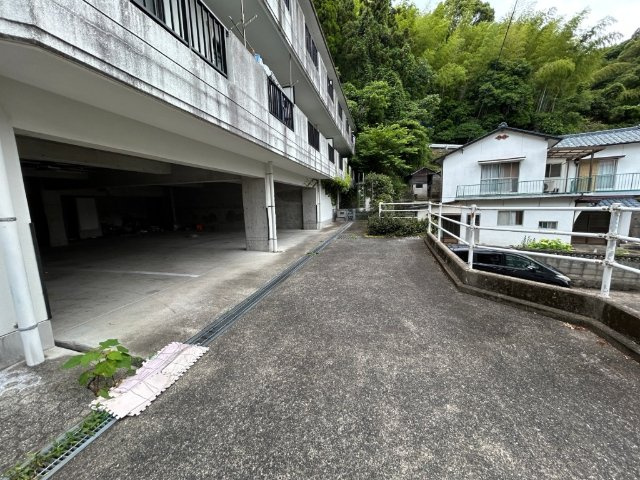 ニュー大松マンションのエントランス