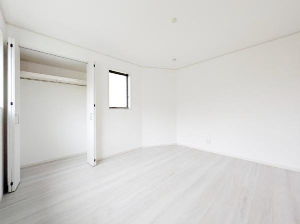 横浜市保土ケ谷区鎌谷町の新築一戸建の収納|クローゼットもあるので収納にも困りません！
荷物が多い方にも安心です。