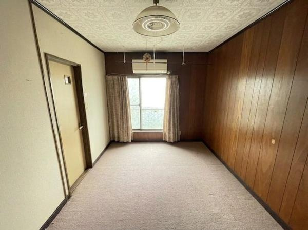【洋室】 | 守口市南寺方北通1丁目　中古テラスハウス | こちらの画像は、AIを用いて家具等を消しております。