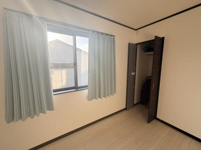 【洋室】 | 陰田町築浅中古戸建