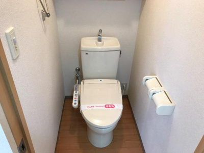 【トイレ】 | リトル　ビーチ | シャワー付トイレ