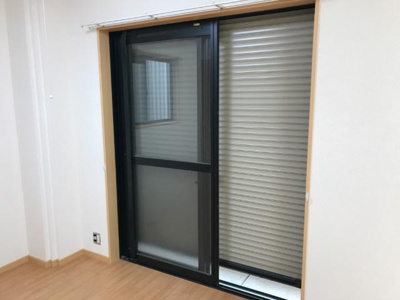 【設備】 | リトル　ビーチ | 雨戸シャッター