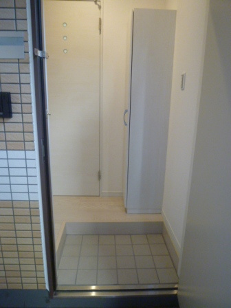 ラヴィエント浅草言問の玄関