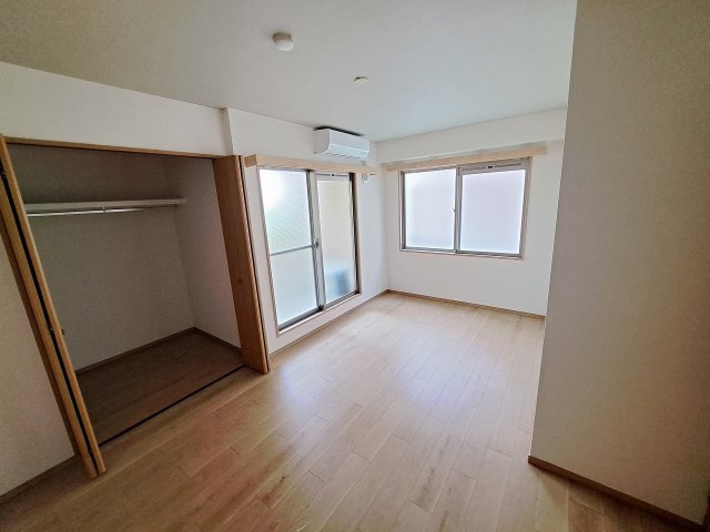 ワコーレ夙川の洋室