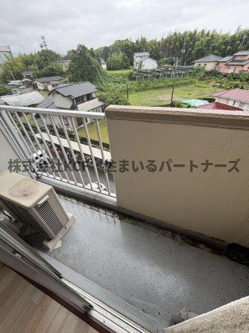 第8上野ビルのバルコニー