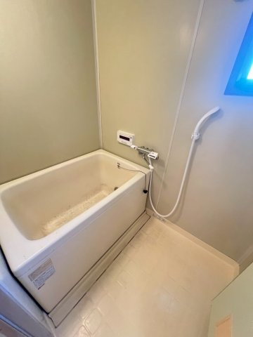 ファニータウン藤沢の浴室