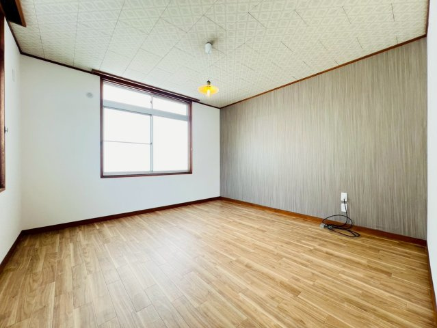 塩屋台2丁目貸家の寝室