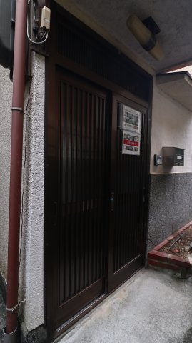 旭が丘３丁目戸建のエントランス