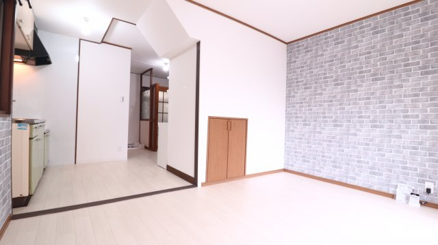 旭が丘３丁目戸建の居間・リビング
