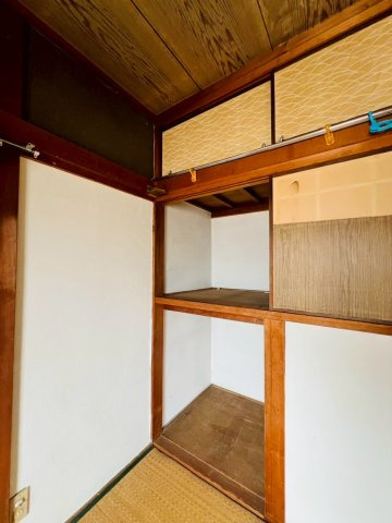 玉津町今津戸建の収納