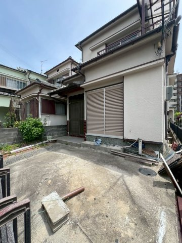 玉津町今津戸建の駐車場