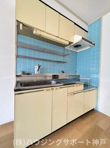 ブルーシャイン桃山のキッチン