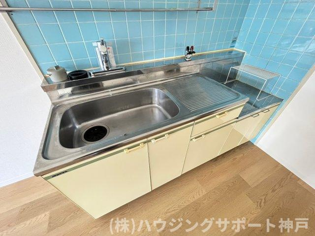 ブルーシャイン桃山のキッチン