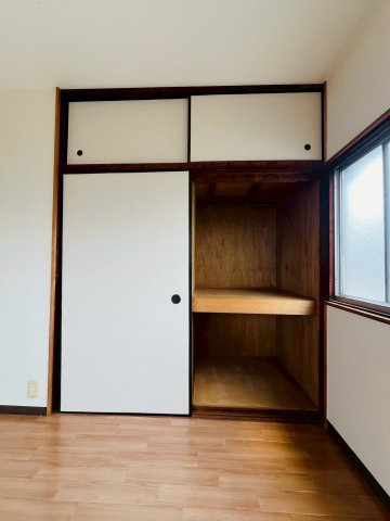 西舞子２丁目戸建の収納