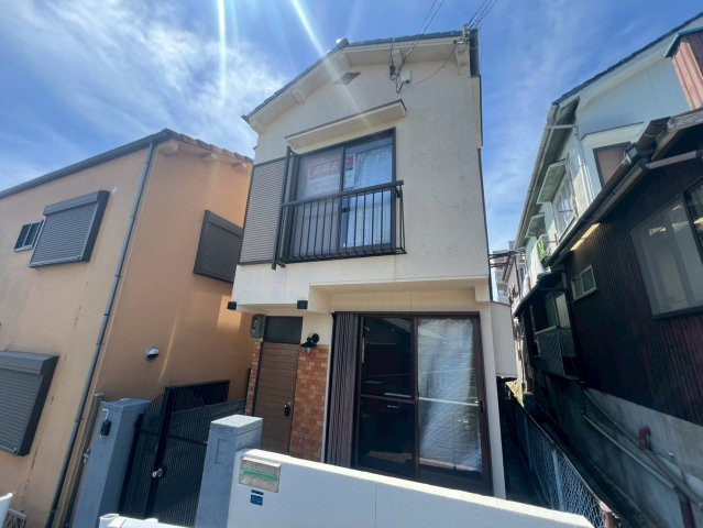 大町3丁目貸家