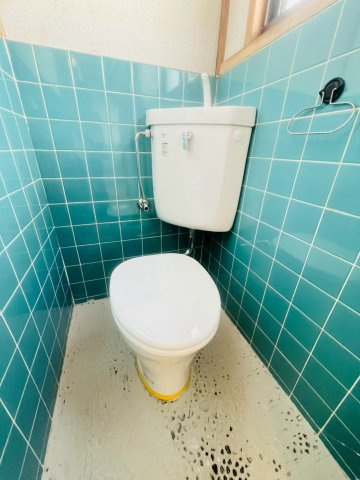 大町3丁目貸家のトイレ