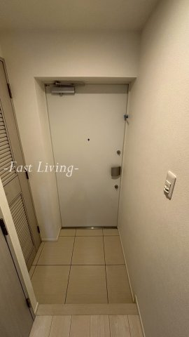 アジールコート後楽園の玄関