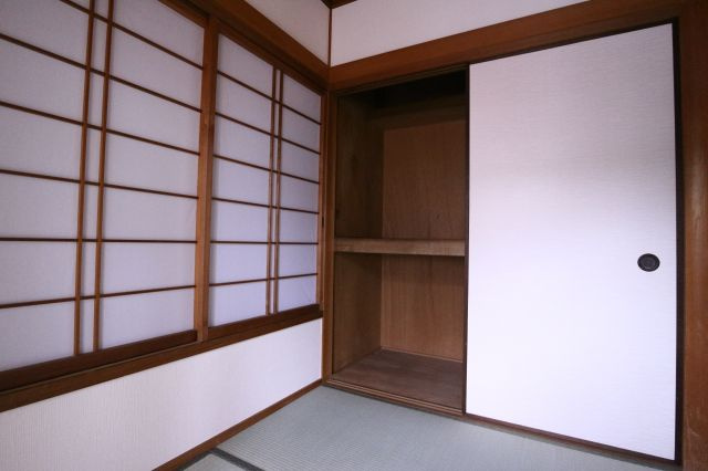 塩屋台3丁目貸家の収納