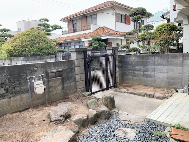 山手5丁目貸家の庭