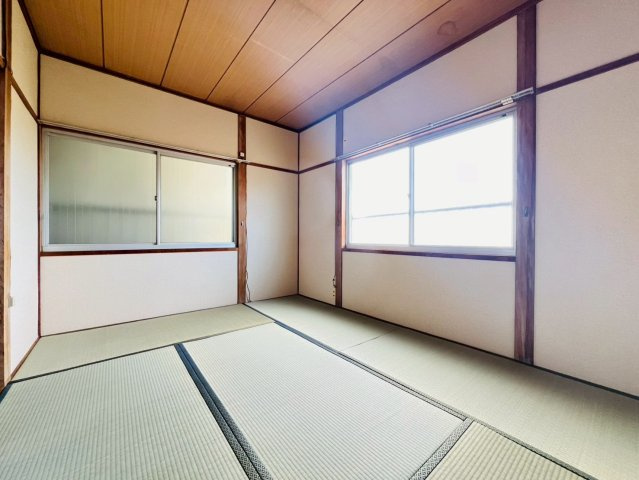 山手5丁目貸家の和室