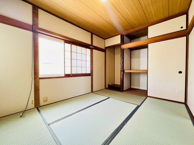 山手5丁目貸家の和室