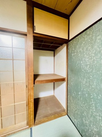 山手5丁目貸家の収納