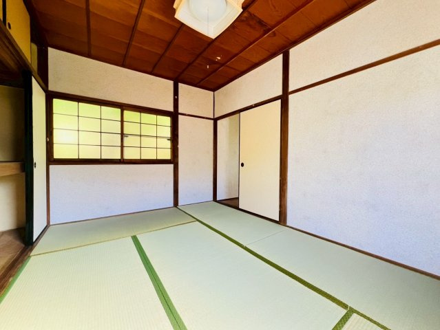 塩屋町字南谷貸家の寝室