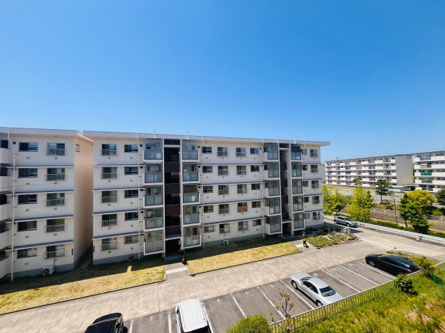 狩口台住宅22号棟の外観