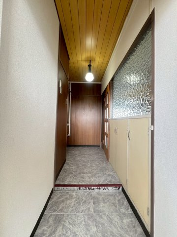 朝霧住宅の玄関