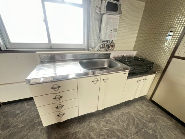 朝霧住宅のキッチン