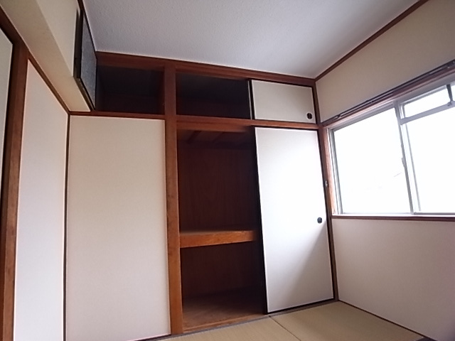 りばあさいど多聞の収納