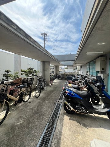 ハイムアゼーリアの駐車場