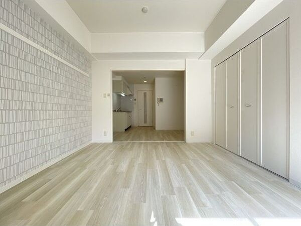 ベルパーク靱本町の洋室