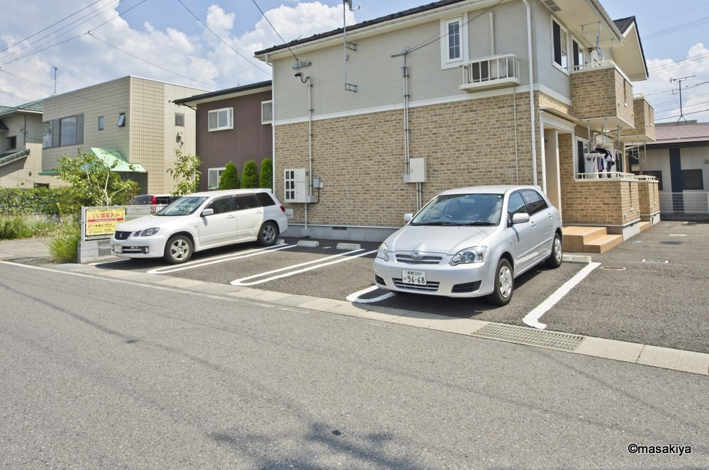 クラールT.Oの駐車場|駐車場