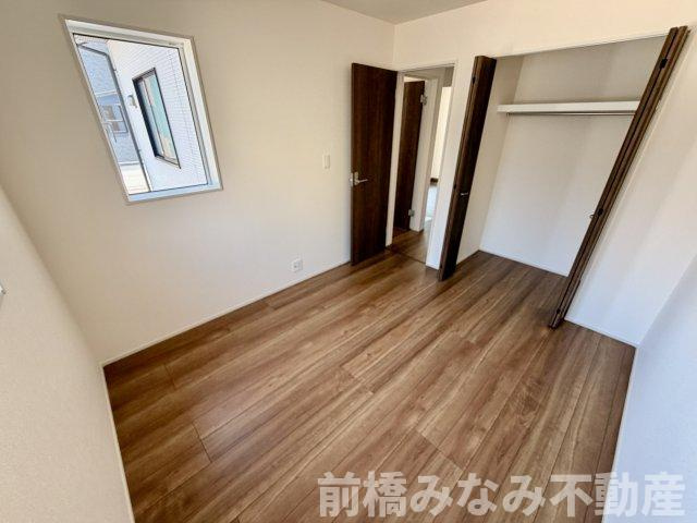 【新築平屋】前橋市総社町植野　４号棟(全４棟)　ブルーミングガーデン　新築建売分譲の洋室|きれいな洋室です