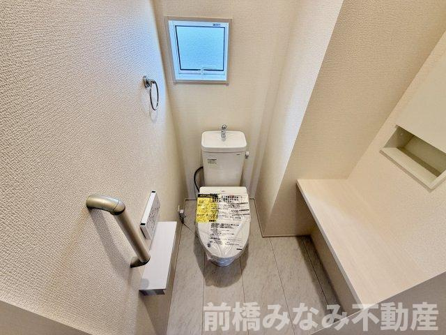 【新築平屋】前橋市総社町植野　４号棟(全４棟)　ブルーミングガーデン　新築建売分譲のトイレ|ゆったりとした空間のトイレです