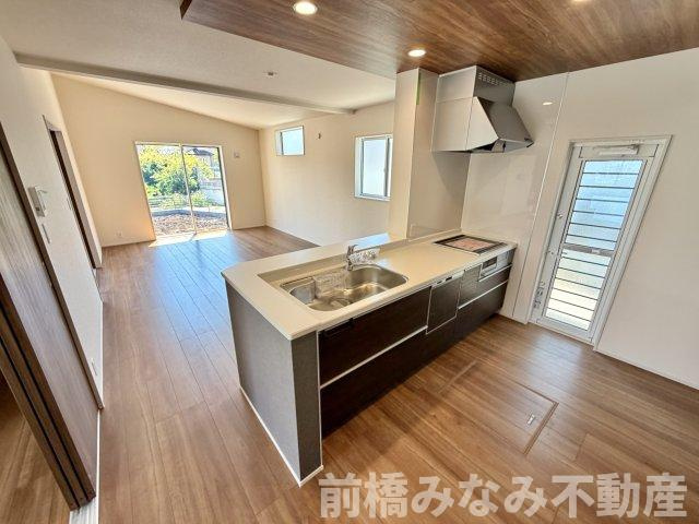 【新築平屋】前橋市総社町植野　４号棟(全４棟)　ブルーミングガーデン　新築建売分譲のキッチン|キッチンでお料理をお楽しみください