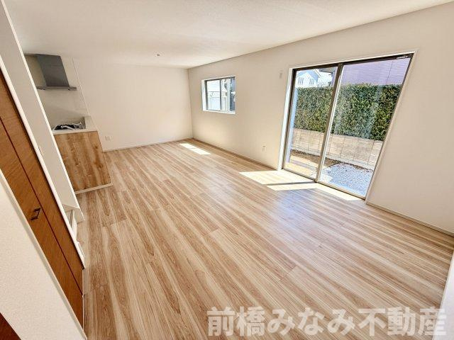 【新築】前橋市北代田町2期　３号棟(全３棟)　アーバンスタイル　新築建売分譲の居間・リビング|居間です