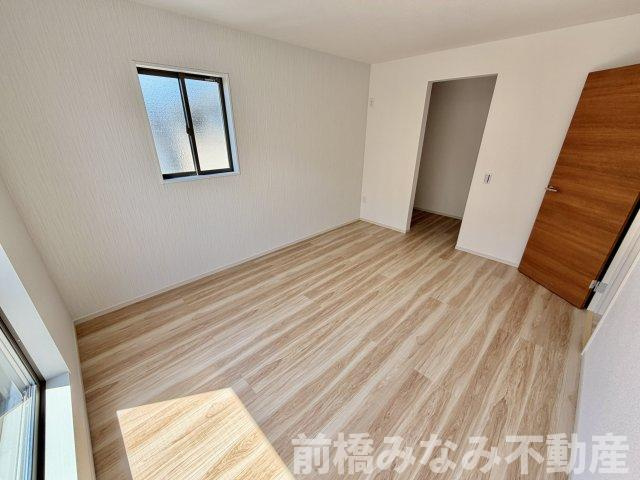 【新築】前橋市北代田町2期　３号棟(全３棟)　アーバンスタイル　新築建売分譲の洋室|広々とした洋室です
