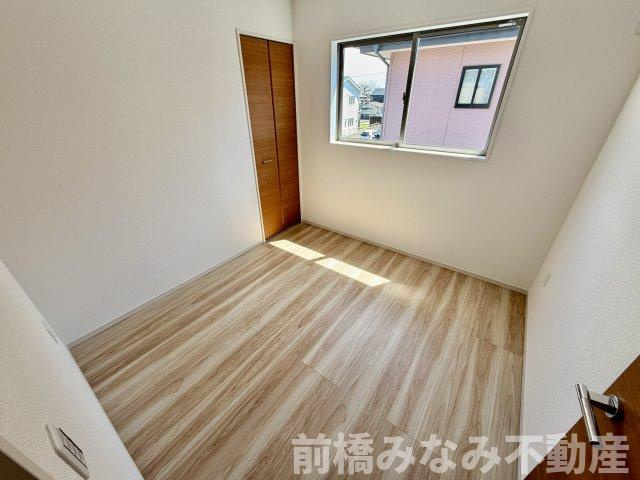 【新築】前橋市北代田町2期　３号棟(全３棟)　アーバンスタイル　新築建売分譲の洋室|ゆったりした洋室です