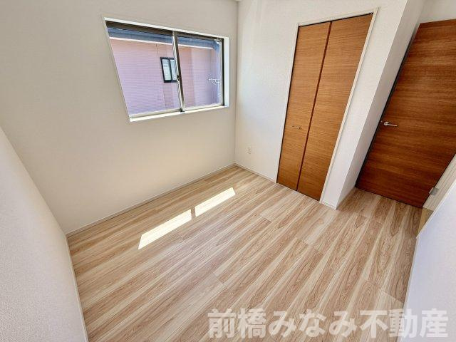 【新築】前橋市北代田町2期　３号棟(全３棟)　アーバンスタイル　新築建売分譲の洋室|使い勝手のいい洋室です