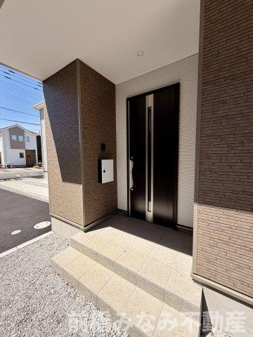 【新築】前橋市北代田町2期　３号棟(全３棟)　アーバンスタイル　新築建売分譲の玄関|きれいな玄関です