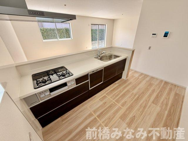 【新築】前橋市北代田町2期　３号棟(全３棟)　アーバンスタイル　新築建売分譲のキッチン|きれいなキッチンです