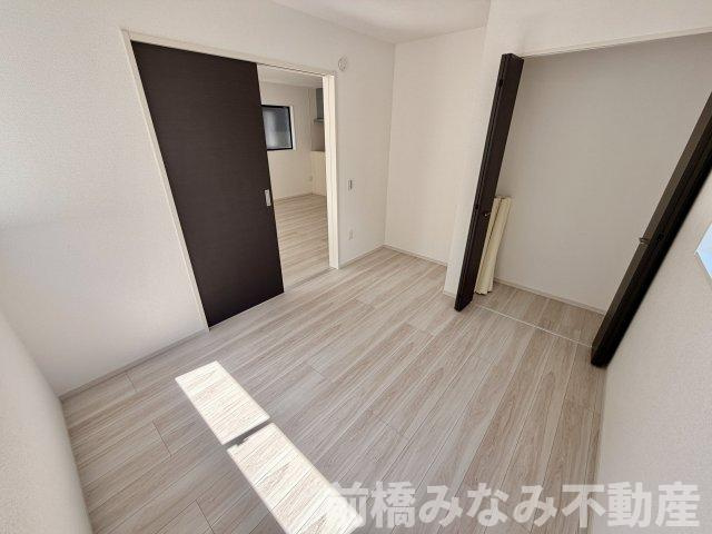 【新築】前橋市北代田町1期　２号棟(全３棟)　アーバンスタイル　新築建売分譲の洋室|コンパクトで使いやすい洋室です