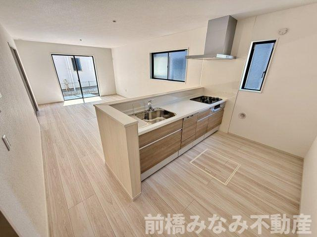 【新築】前橋市北代田町1期　２号棟(全３棟)　アーバンスタイル　新築建売分譲のキッチン|キッチンでお料理をお楽しみください