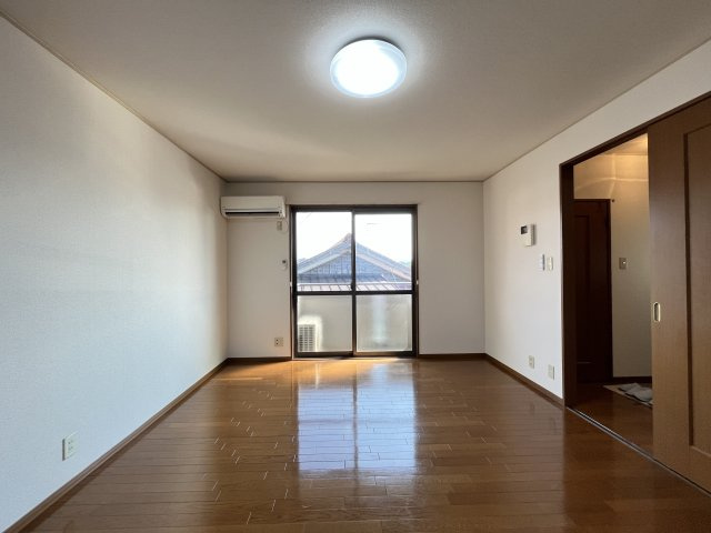 ジュネスKの居間・リビング