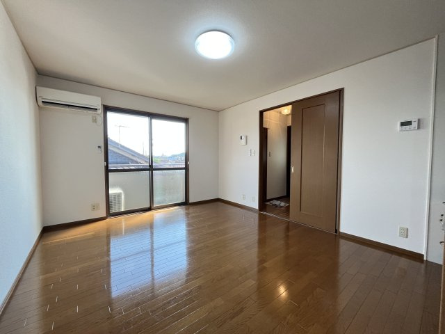 ジュネスKの居間・リビング